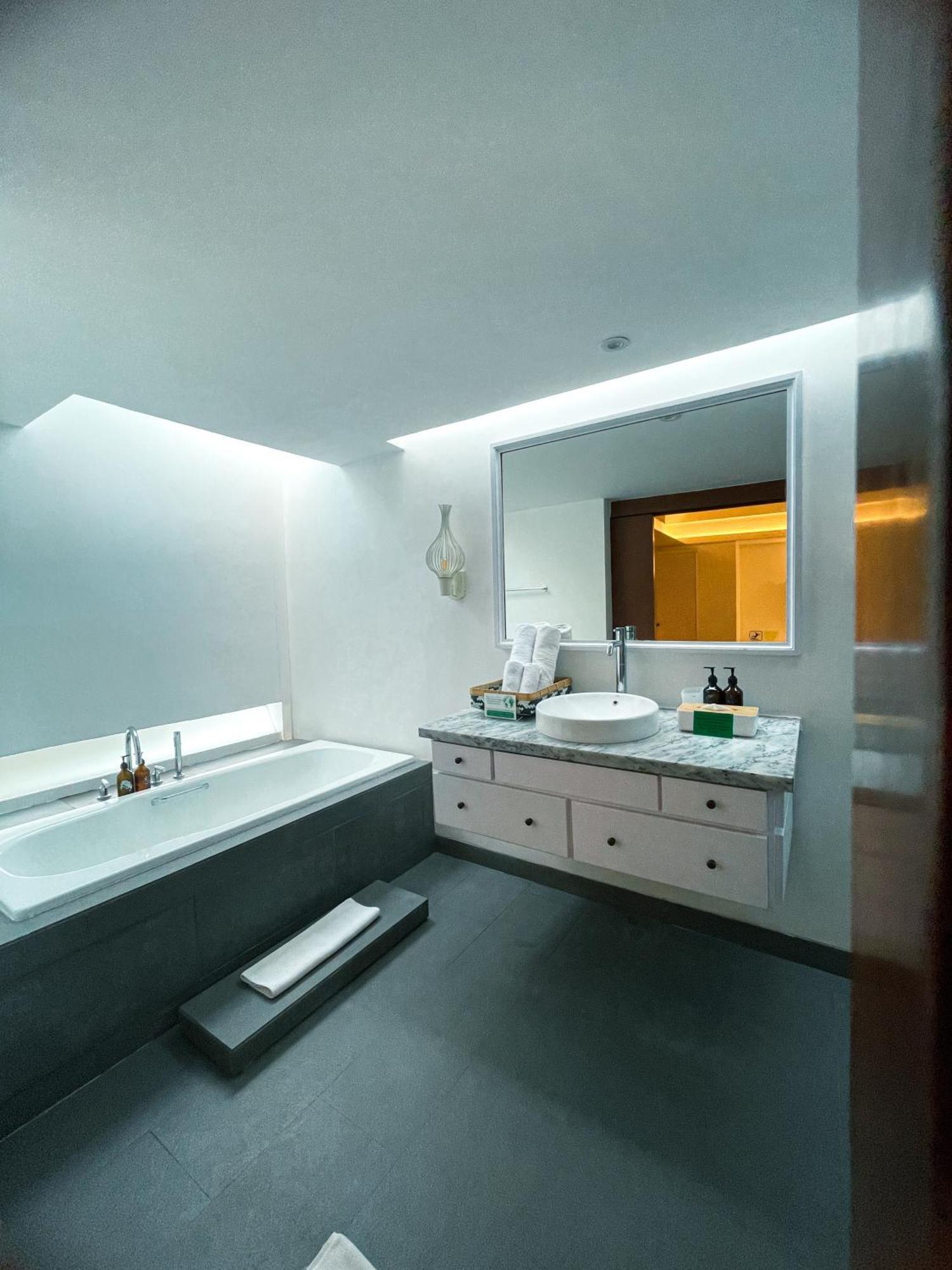 Calm Villa Seminyak Kültér fotó